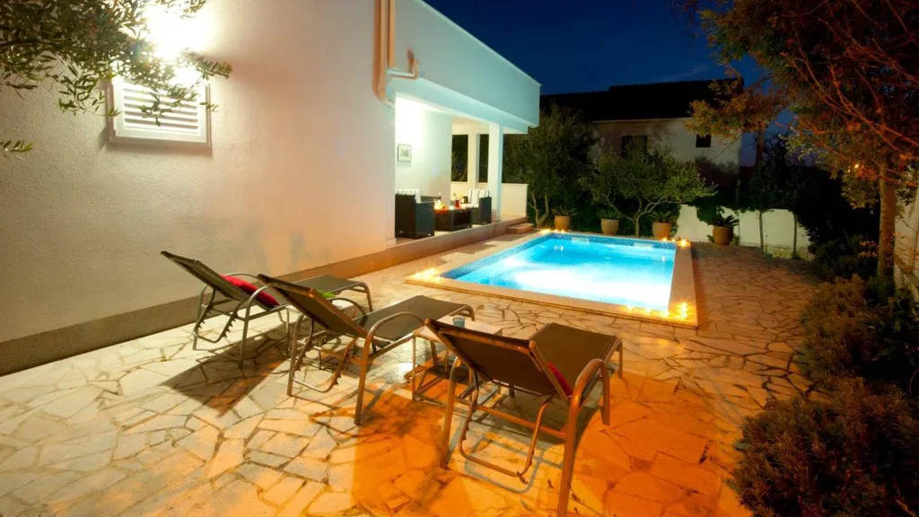 Four-Bedroom Villa with Pool in Okrug Gornji