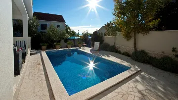 Four-Bedroom Villa with Pool in Okrug Gornji