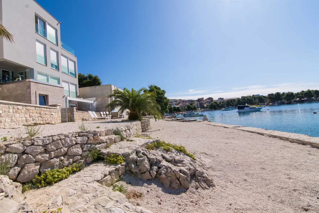 Four-Bedroom Villa in Trogir with Shared Pool