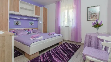 Holiday House in Trogir for 5 Guests