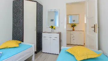 Holiday House in Trogir for 5 Guests