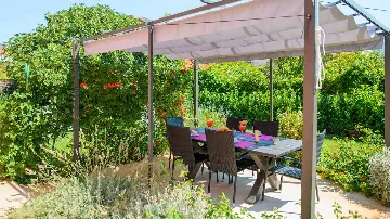 Holiday House in Trogir for 5 Guests