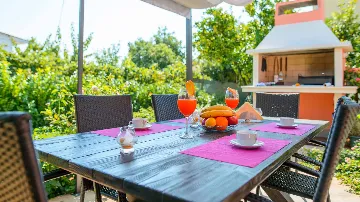 Holiday House in Trogir for 5 Guests