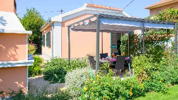 Holiday House in Trogir for 5 Guests
