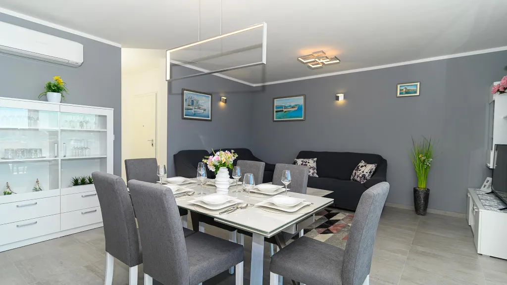 Sea View Apartment in Seget Donji