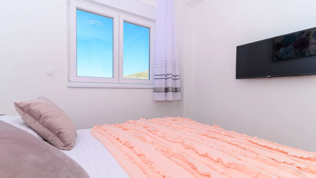 Sea View Apartment in Seget Donji