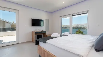 Sea View Villa in Mastrinka, Trogir