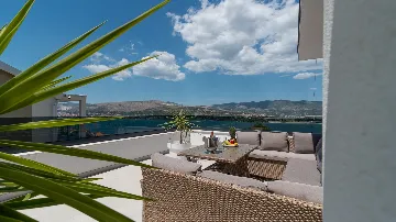 Sea View Villa in Mastrinka, Trogir