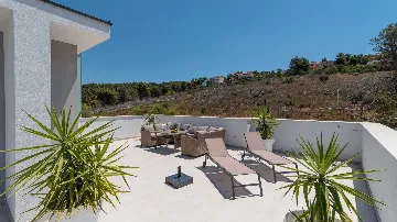 Sea View Villa in Mastrinka, Trogir