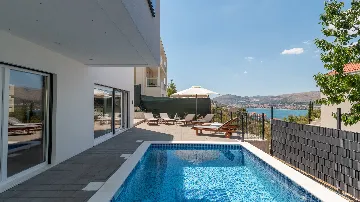 Sea View Villa in Mastrinka, Trogir