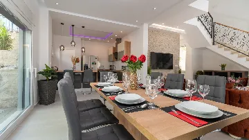 Sea View Villa in Mastrinka, Trogir