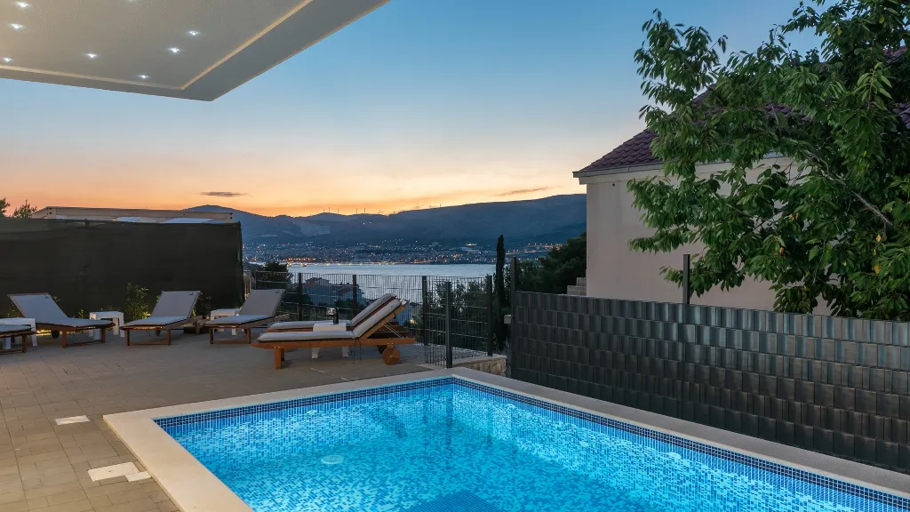 Sea View Villa in Mastrinka, Trogir