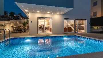 Sea View Villa in Mastrinka, Trogir