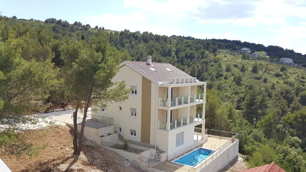 Pool Villa in Mastrinka, Trogir for 10 Guests