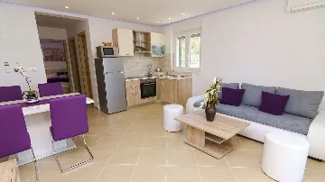 Pool Villa in Mastrinka, Trogir for 10 Guests