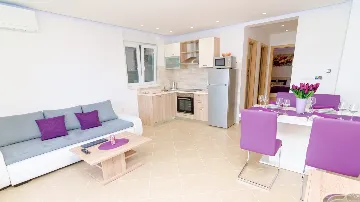 Pool Villa in Mastrinka, Trogir for 10 Guests