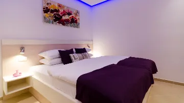 Pool Villa in Mastrinka, Trogir for 10 Guests