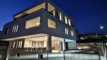 7-Bedroom Villa with Pool in Trogir