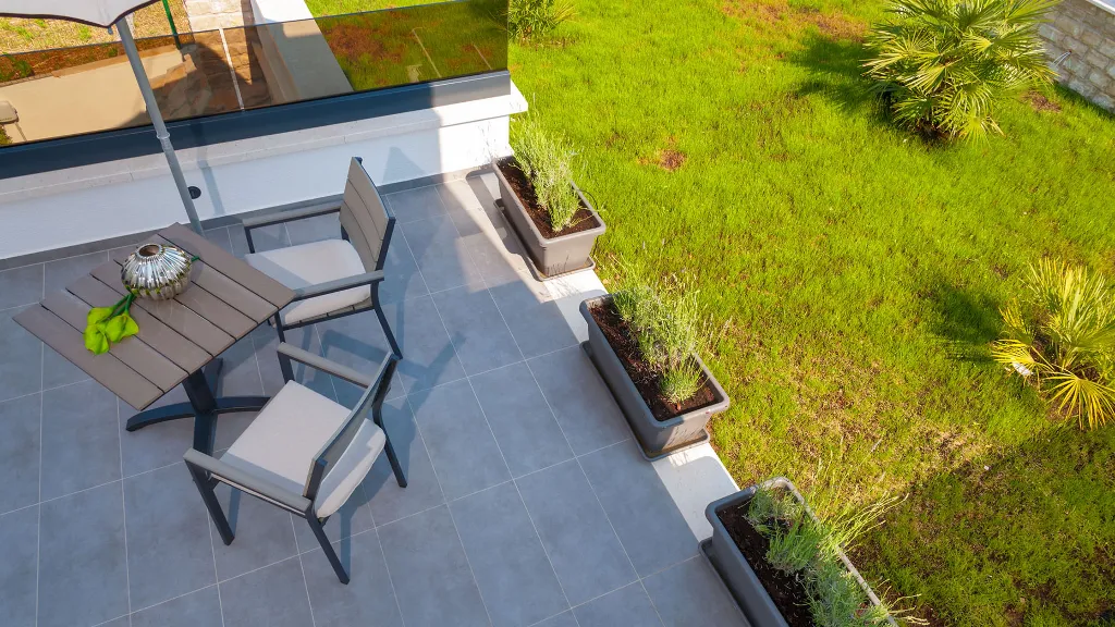 Villa in Okrug Gornji for 11 Guests