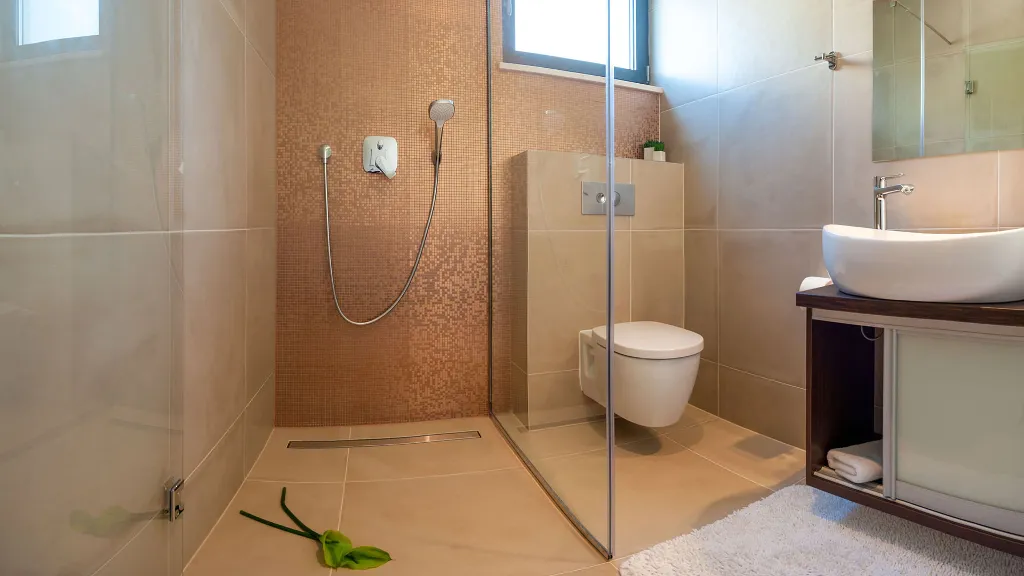 Villa in Okrug Gornji for 11 Guests