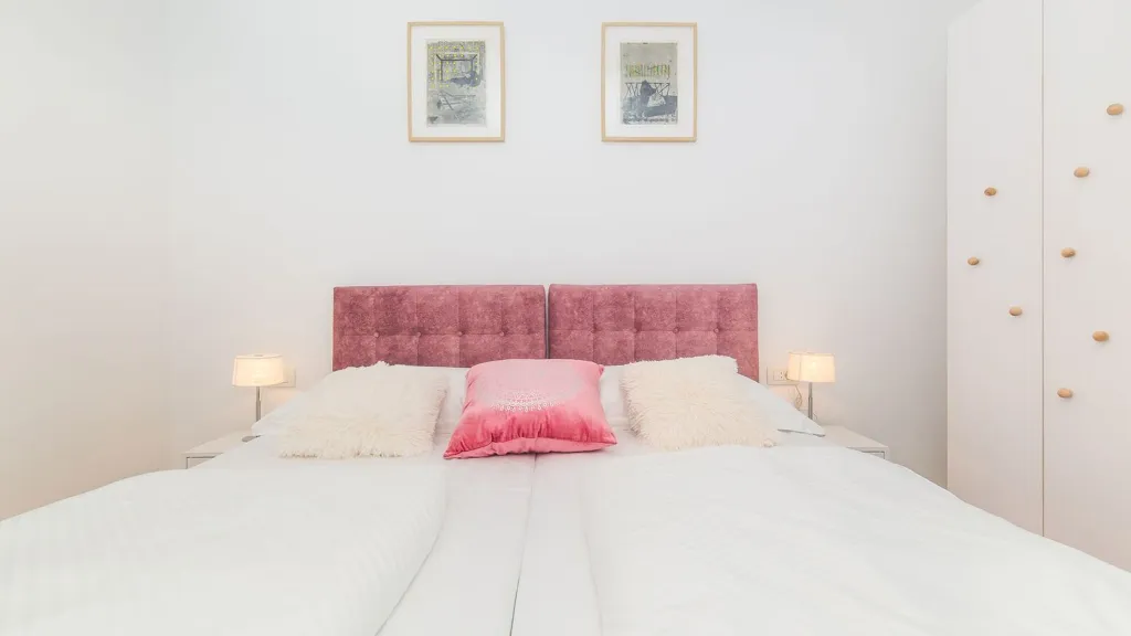 4-Bedroom Villa with Heated Pool in Kaštel Gomilica