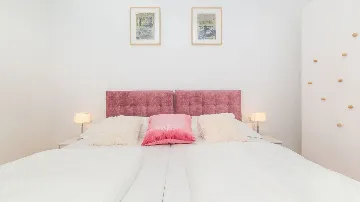 4-Bedroom Villa with Heated Pool in Kaštel Gomilica