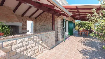 Sea View Villa in Okrug Gornji