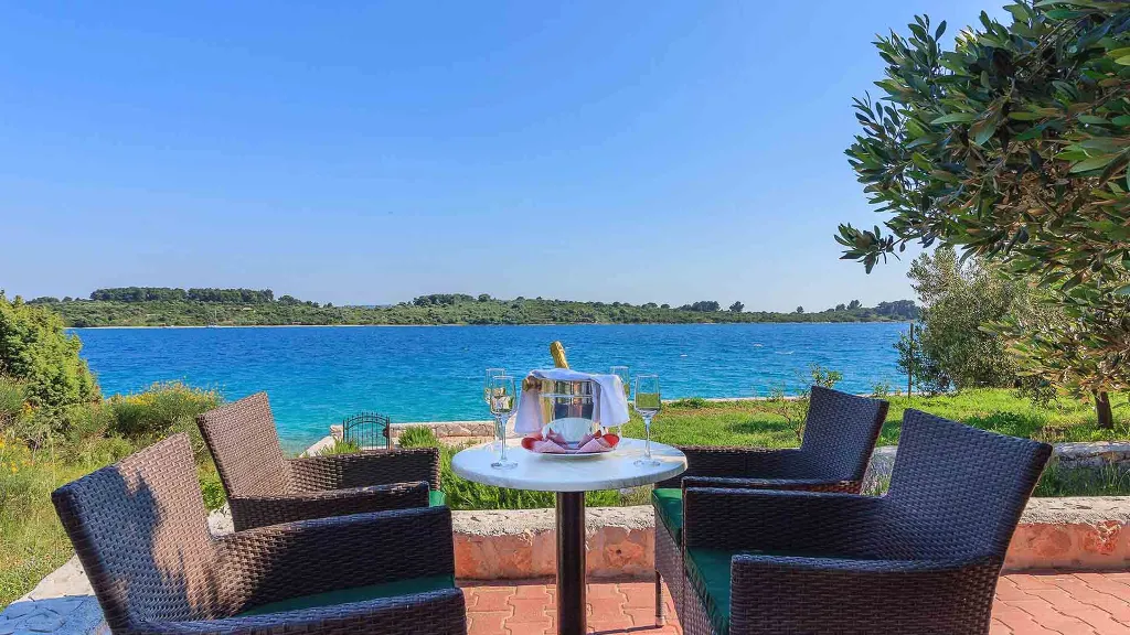 Sea View Villa in Okrug Gornji