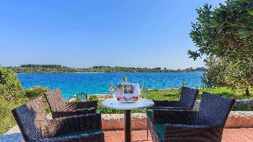 Sea View Villa in Okrug Gornji