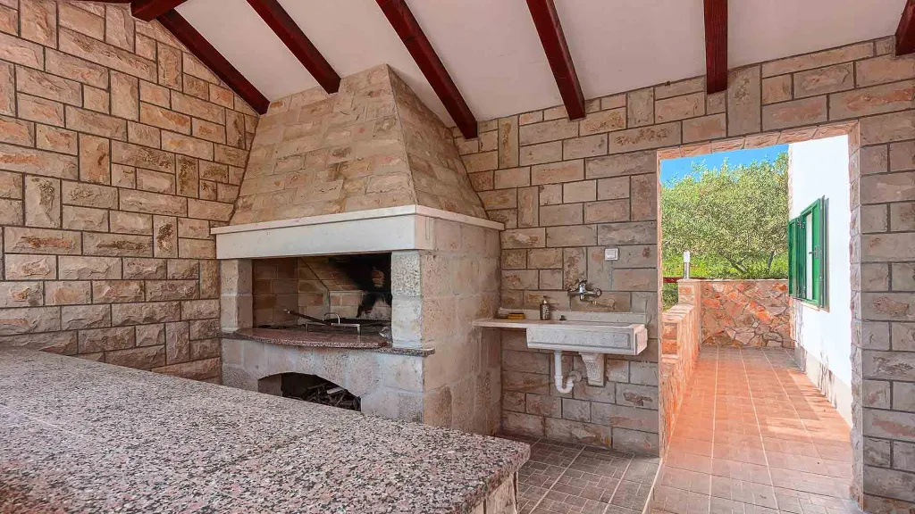 Sea View Villa in Okrug Gornji