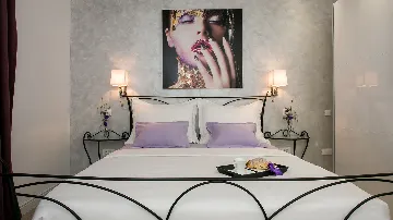 Trogir Apartment with Shared Pool for 7 Guests