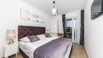 4-Bedroom Villa with Heated Pool in Kaštel Gomilica