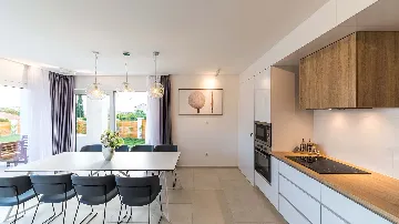 4-Bedroom Villa with Heated Pool in Kaštel Gomilica