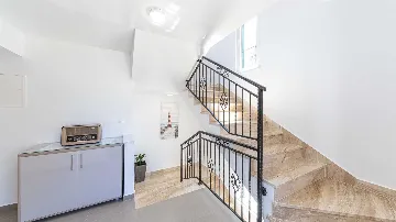 Beachfront Villa for 8 Guests in Vinišće