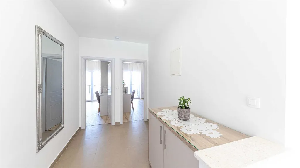 Beachfront Villa for 8 Guests in Vinišće