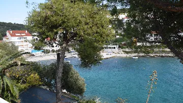 Two-Bedroom Apartment for 4 in Okrug Gornji