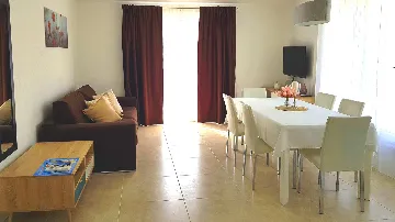 Villa in Ražanj for 15 Guests with Pool