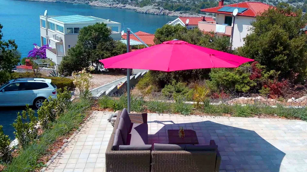 Villa in Ražanj for 15 Guests with Pool