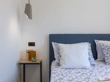 Trogir Apartment with Jacuzzi and Garden