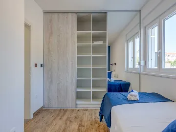 Trogir Apartment with Jacuzzi and Garden