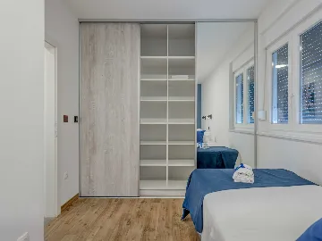 Trogir Apartment with Jacuzzi and Garden