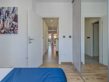 Trogir Apartment with Jacuzzi and Garden