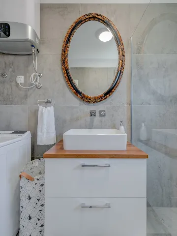 Trogir Apartment with Jacuzzi and Garden