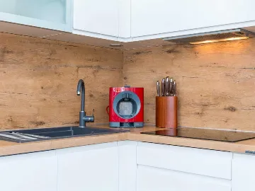 Trogir Apartment with Jacuzzi and Garden