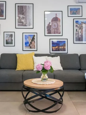 Trogir Apartment with Jacuzzi and Garden