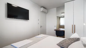 Slatine Villa with Pool for 8 Guests