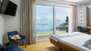 Slatine Villa with Pool for 8 Guests