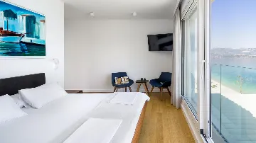 Slatine Villa with Pool for 8 Guests