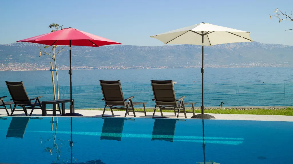 Slatine Villa with Pool for 8 Guests