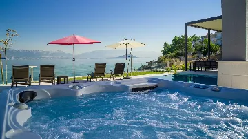 Slatine Villa with Pool for 8 Guests